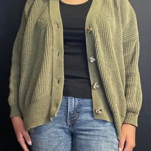 Forever 21 olive cardigan medium